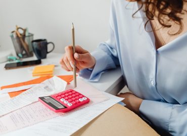 llevar las facturas al día en tu negocio gestor administrativo en castellón gestoría andreu